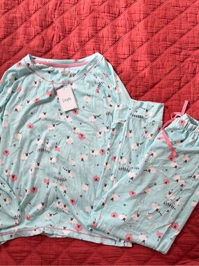 Layla Light Blue Sheep-Print Women's Pajama Set
